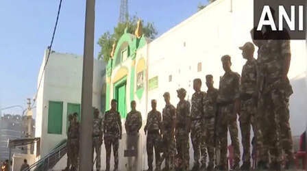 संभल में ईद की नमाज को लेकर कड़ी चौकसी, पुलिस, पीएसी और RAF कर रही निगरानी