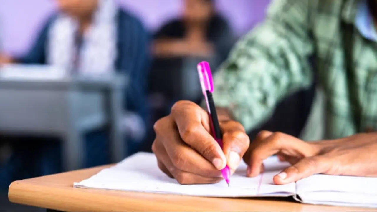 SBI Clerk Mains Admit Card 2025 Released