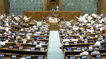 वक्फ संशोधन बिल पर गरमाई सियासत, समर्थन और विरोध में बंटे नेता; जानिए किसने क्या कहा