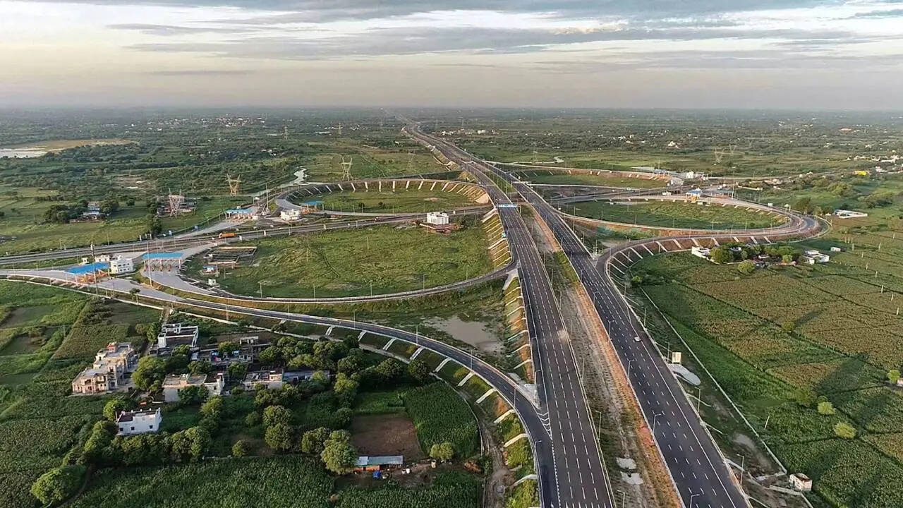Delhi-Mumbai Expressway updates