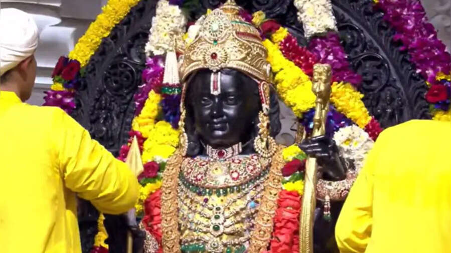 Ayodhya Ram Lalla Sringar Live राम लला का श्रृंगार जारी