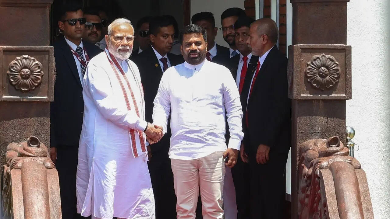 Narendra Modi with Sri Lankan President Anura Kumara Dissanayake