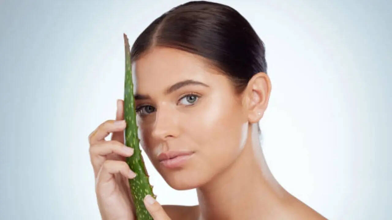 Aloe Vera face mask for skin care