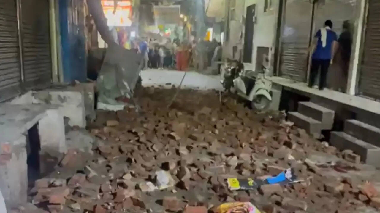 Delhi Building Wall Collapse
