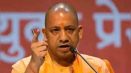 'वक्फ के नाम पर भड़काई जा रही हिंसा, हिंदुओं को मारा जा रहा...' मुर्शिदाबाद हिंसा पर भड़के CM योगी; ममता सरकार पर साधा निशाना