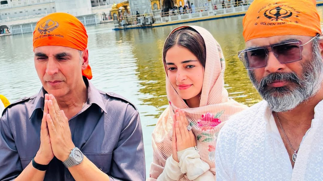 Akshay Kumar, Ananya Panday, R Madhavan At Golden Temple