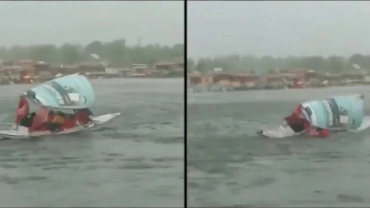 Dal Lake Shikara Overturned