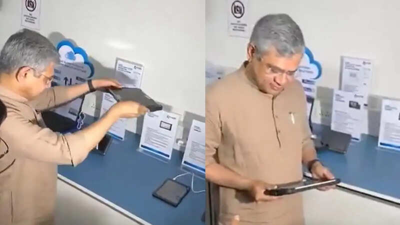 केंद्रीय रेलवे और इलेक्ट्रॉनिक्स एवं आईटी मंत्री अश्विनी वैष्णव