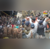 Mumbai वडाला में VHP-बजरंग दल और पुलिस के बीच झड़प चलाई गईं लाठियां कई घायल