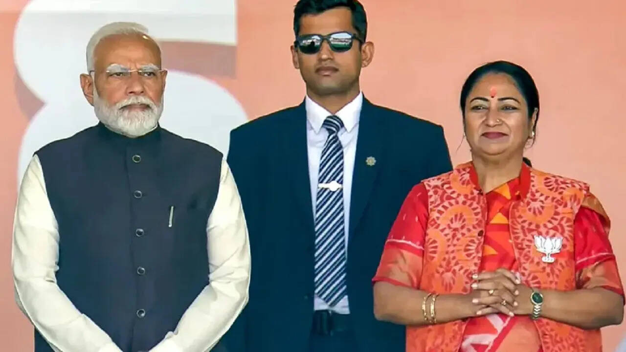 pm modi with rekha gupta