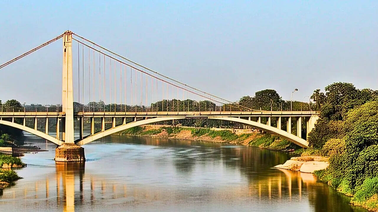El puente sobre Hindon y el camino estará listo para septiembre