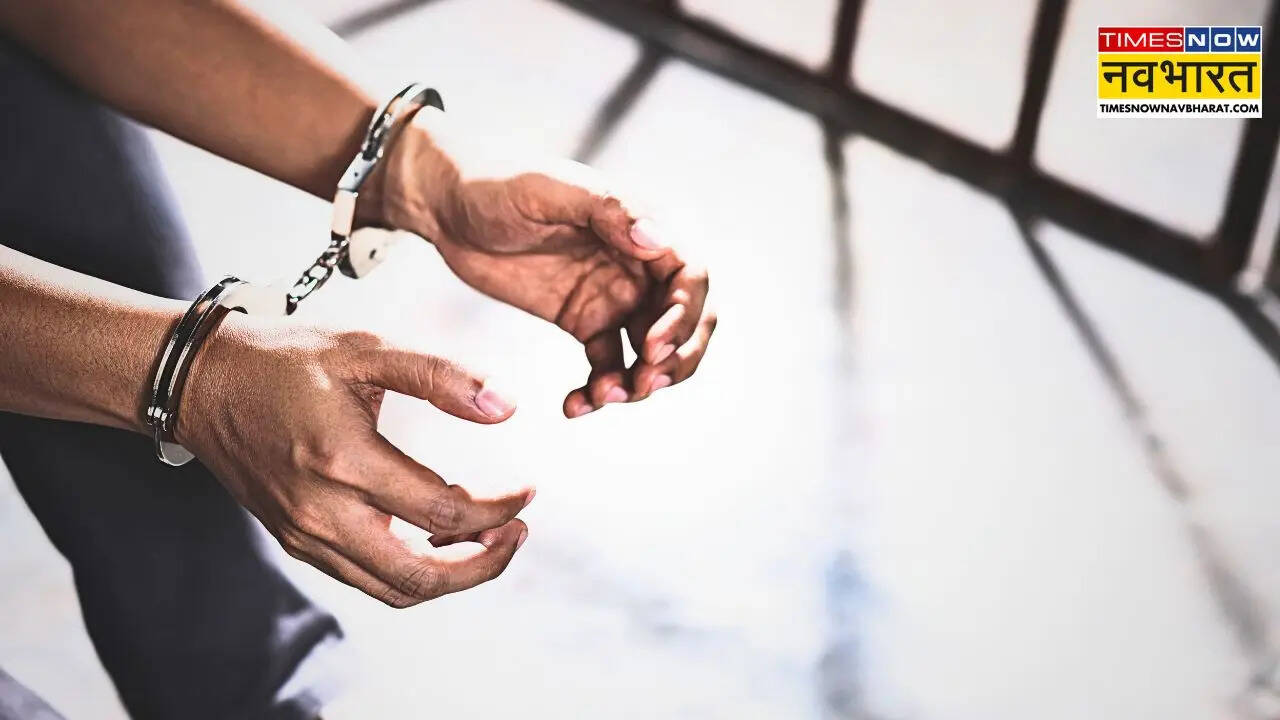 Income Tax Department employee arrested in extortion case