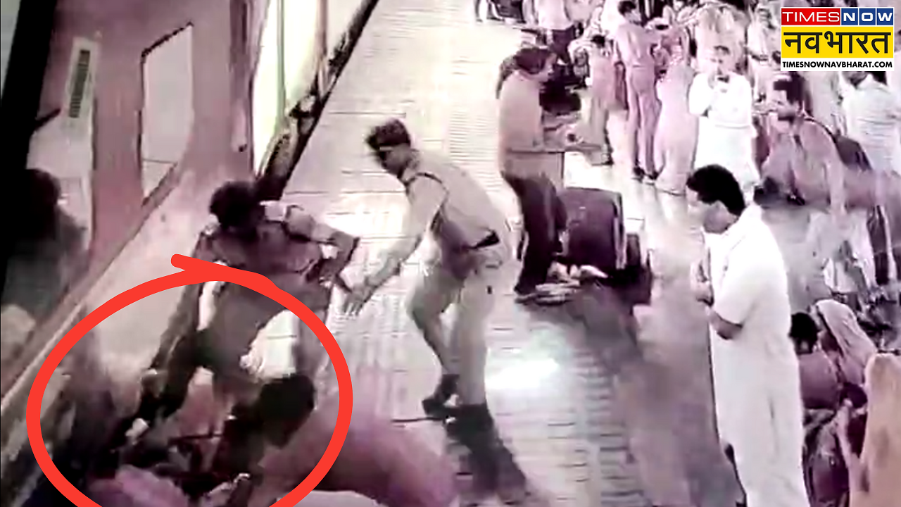 rpf personnel saved young lady when she jumped from train at ujjain ...