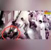 Ujjain गलत ट्रेन में बैठी युवती ने अचानक लगाई छलांग फरिश्ता बनकर आए RPF जवान Video में देखें कैसे बचाई जान