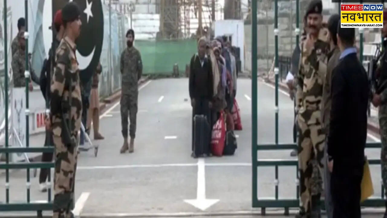 786 Pakistanis leave India