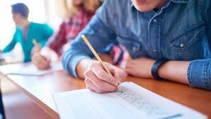 UP TGT Exam 2025 Date Revised बदल गई यूपी टीजीटी एग्जाम डेट अब इस तारीख को होगी परीक्षा चेक करें पैटर्न