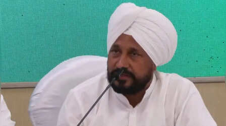 'बम गिरेगा तो पता नहीं चलेगा क्या...', कांग्रेस नेता ने सर्जिकल स्ट्राइक पर उठाए सवाल; भाजपा ने किया पलटवार