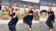 Desi Bhabhi Dance बीच सड़क देसी भाभी का ऐसा हाहाकारी डांस स्वैग देखकर हो गया ट्रैफिक जाम