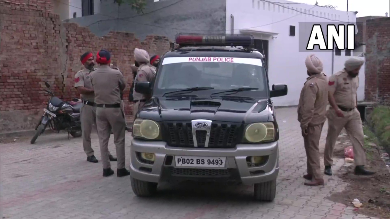 La policía de Punjab canceló las vacaciones.