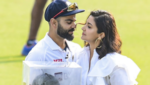 अनुष्का शर्मा ने विराट के टेस्ट से संन्यास लेते ही जमकर की सेना की तारीफ क्रिकेटर नहीं आर्मी को बताया रियल हीरो