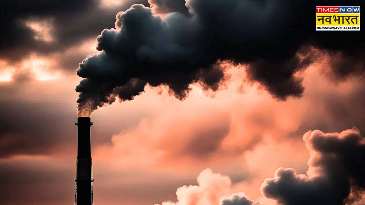 Four members of a family fell ill due to toxic smoke