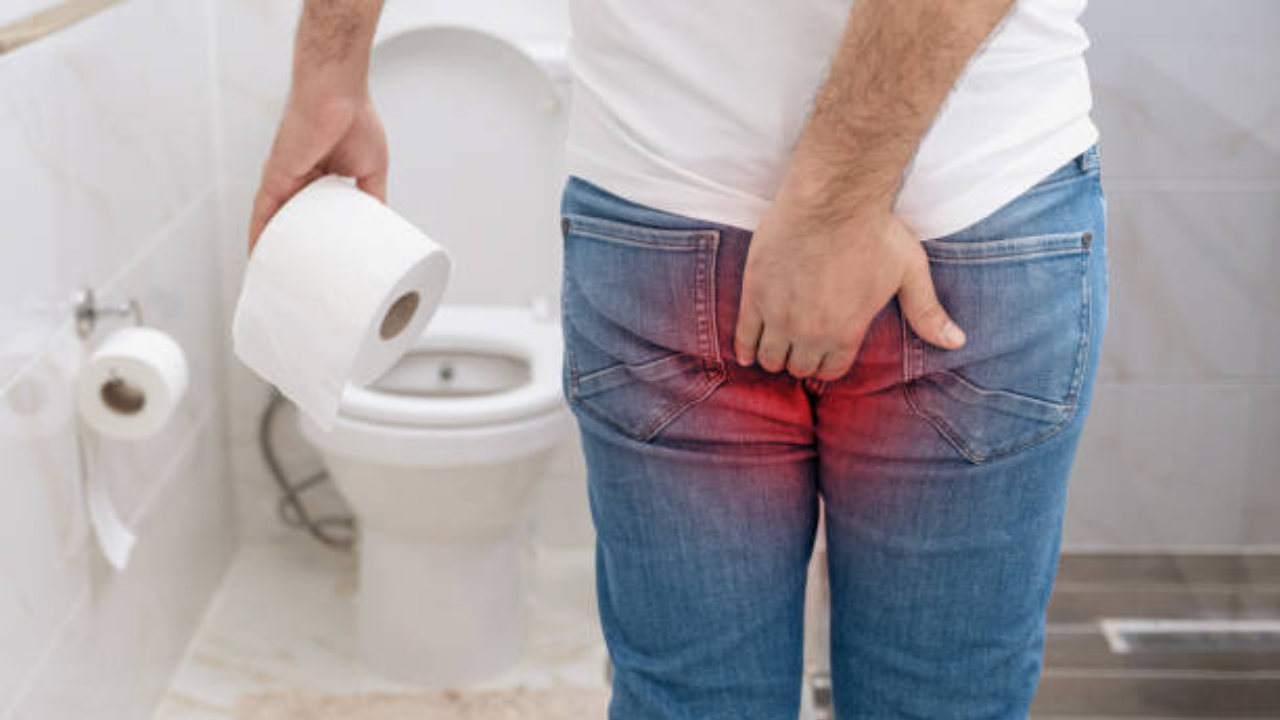 Burning After Poop Causes Reasons Ayurvedic Remedies In Hindi