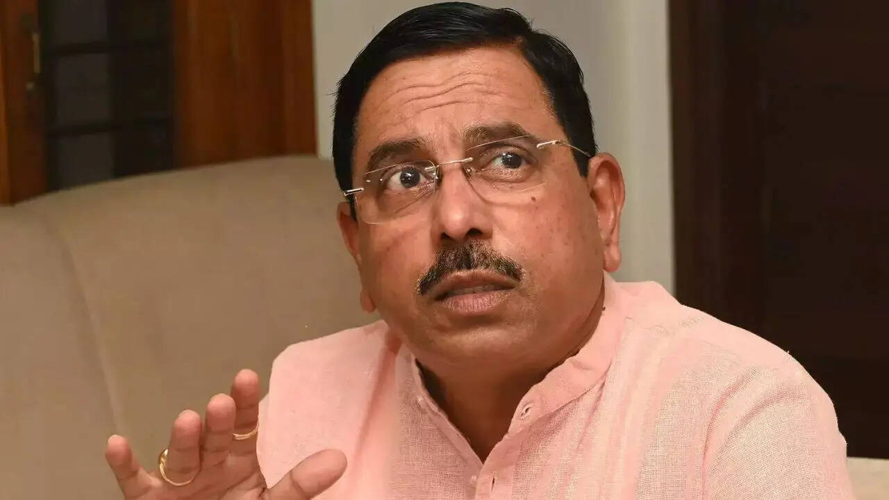 Union Minister Brahlot Joshi