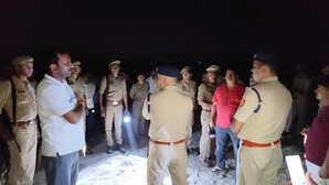 Hardoi Boat Accident रामगंगा नदी में नाव पलटने से 7 लोग डूबे चार को लोगों को बचाया गया 3 बच्चे लापता
