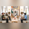 CDS चौहान और तीनों सेना प्रमुखों ने की राष्ट्रपति से मुलाकात ऑपरेशन सिंदूर की दी जानकारी