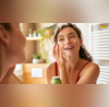 Morning Skincare Routine सुबह बिस्तर छोड़ते ही करें ये 5 काम चांद सा चमकने लगेगा चेहरा