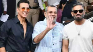 Hera-Pheri 3 से बाहर हुए परेश रावल मेकर्स के साथ नहीं बनी बात तो एक्टर ने पीछे किए अपने हाथ