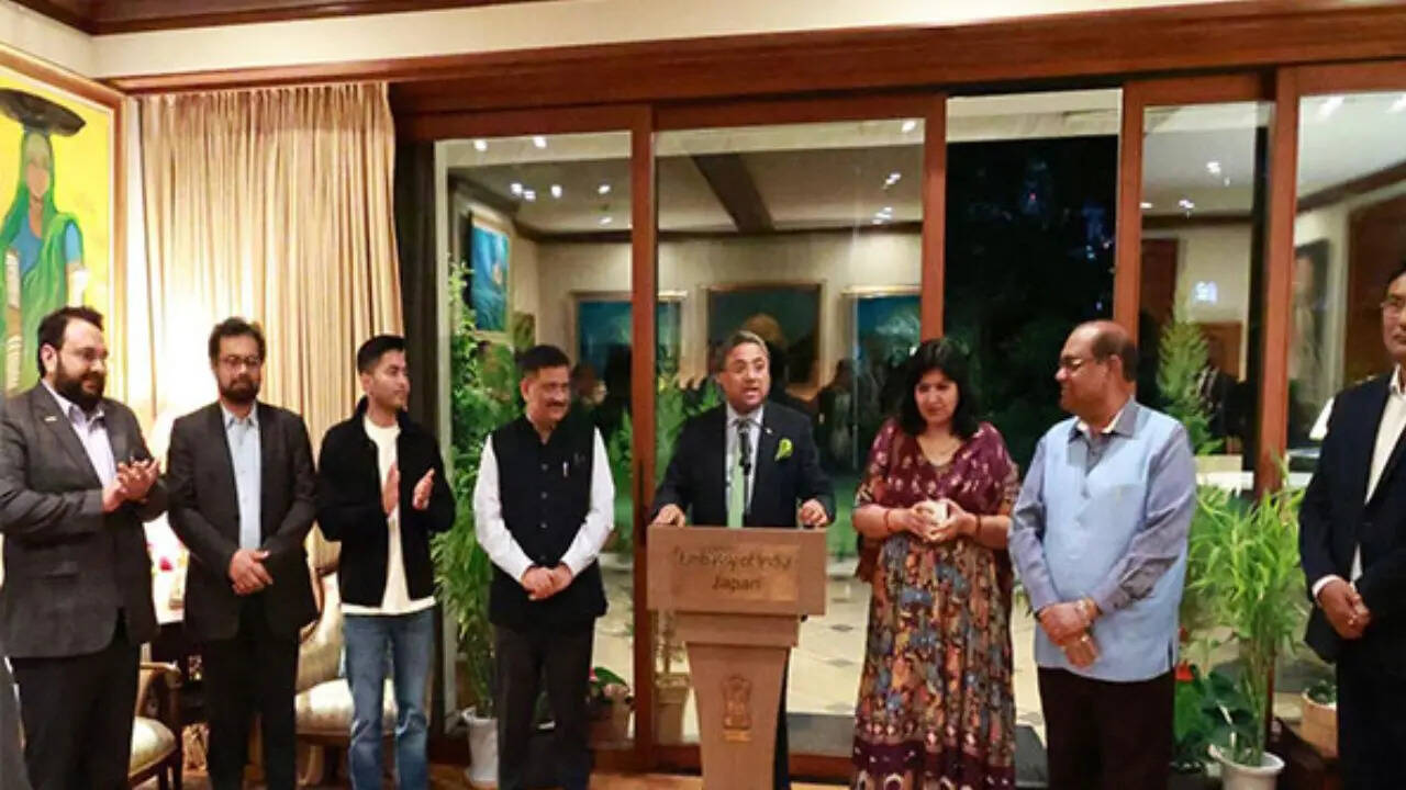 All party delegation in Japan