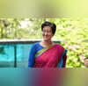 बाल्टी लेकर कतारों में खड़ी महिलाएं बनती जा रहीं दिल्ली की पहचान आतिशी ने जल संकट का किया दावा CM से मांगा समय