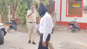 एक्सप्रेस-वे पर महिला के साथ अश्लील हरकत करने वाला नेता गिरफ्तार CCTV आया था सामने