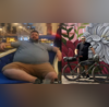 Viral Photo फास्ट फूड के शौकीन शख्स ने घटाया 124 kg से ज्यादा वजन बताया किस आदत ने बदल दी उसकी जिंदगी