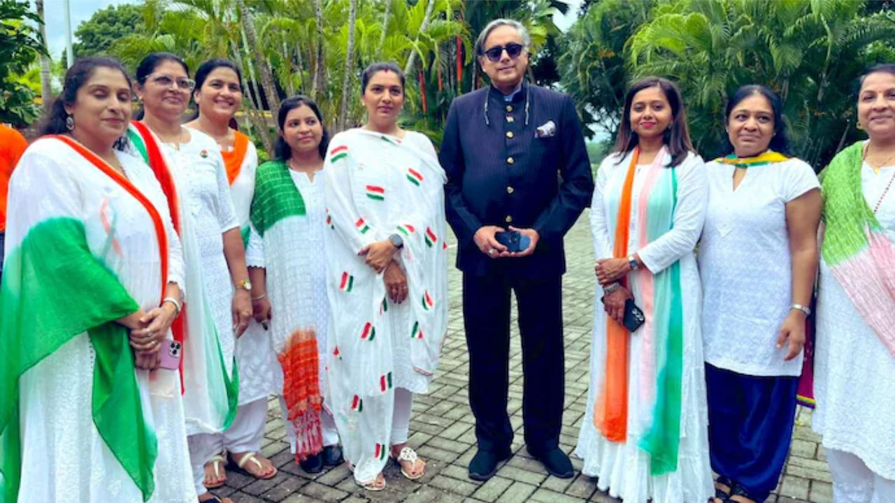 Shahshi Tharoor