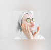 How to Apply Sheet Mask On Face करना चाहती हैं शीट मास्क का इस्तेमाल लेकिन उससे पहले जान लें यूज करने का सही तरीका