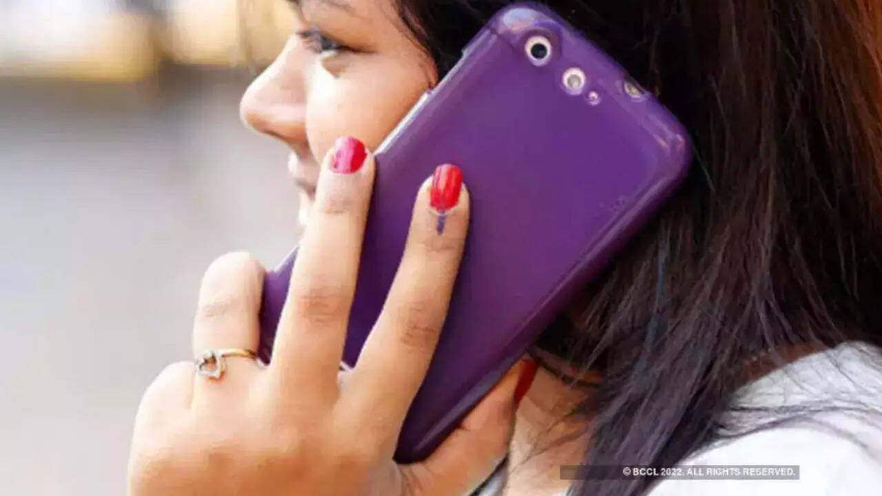 Total Mobile subscribers in India