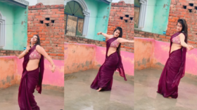 Desi Bhabhi Dance बारिश में छत पर भाभी ने किया ऐसा जानलेवा डांस अदाएं देखकर मन मचल जाएगा