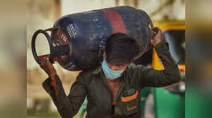 LPG सिलेंडर हुआ सस्ता 1 जून से 24 रुपये की कटौती जानें अपने शहर का नया रेट