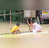 Assam Flood असम में बाढ़ और भूस्खलन से बढ़ी आपदा 10 की मौत 4 लाख से अधिक प्रभावित राहत कार्य जारी