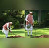 पर्यावरण दिवस पर PM मोदी ने अपने आवास पर लगाया सिंदूर का पौधा कच्छ में महिलाओं ने किया था भेंट