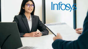 Infosys recruitment इन्फोसिस ने इंटरव्यू लेने वालों को देगी धमाकेदार इनाम हर साक्षात्कार पर सीधे आपके खाते में जाएंगे इतने रुपये