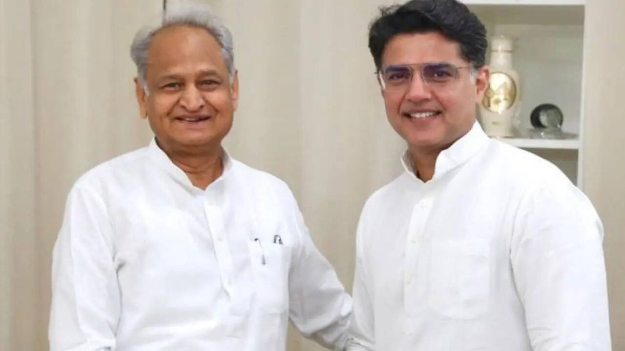 Sashin Bilot Ashok Gilot se reunió