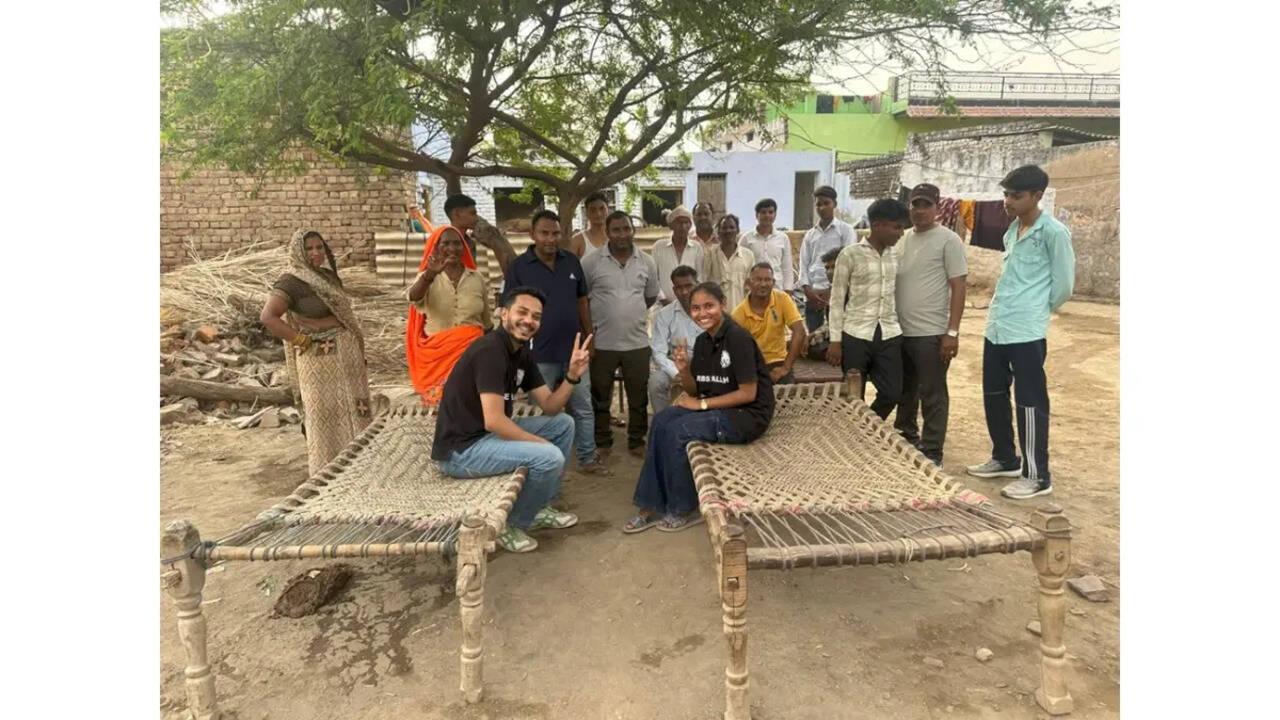 चंचल बनीं टॉपर
