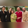 ऋतिक रोशन ने की के-पॉप स्टार जैक्सन वांग से मुलाकात राकेश रोशन ने शेयर की तस्वीर