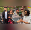 Stars Spotted Today हाथों में मेहंदी लगाए पति संग पहली बार स्पॉट हुईं हिना खान नो मेकअप लुक में हसीन लगीं आलिया