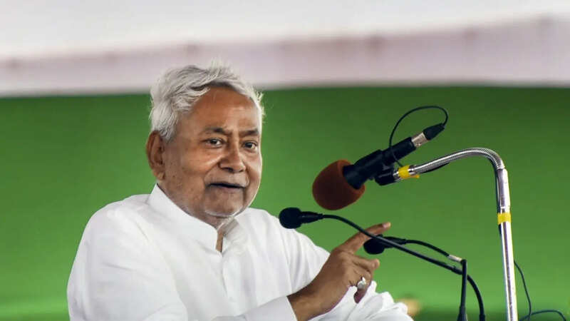 bihar govt transferred 18 ips officers