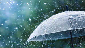 Delhi Weather छाता-रेनकोट रखें तैयार गर्मी से राहत दिलाने आई बरसात 3 दिन आंधी-बारिश का अलर्ट जारी