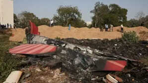 Ahmedabad Plane Crash प्लेन क्रैश के बाद से फिल्म मेकर गायबलॉस्ट लोकेशन दुर्घटना स्थल से महज 700 मीटर दूर